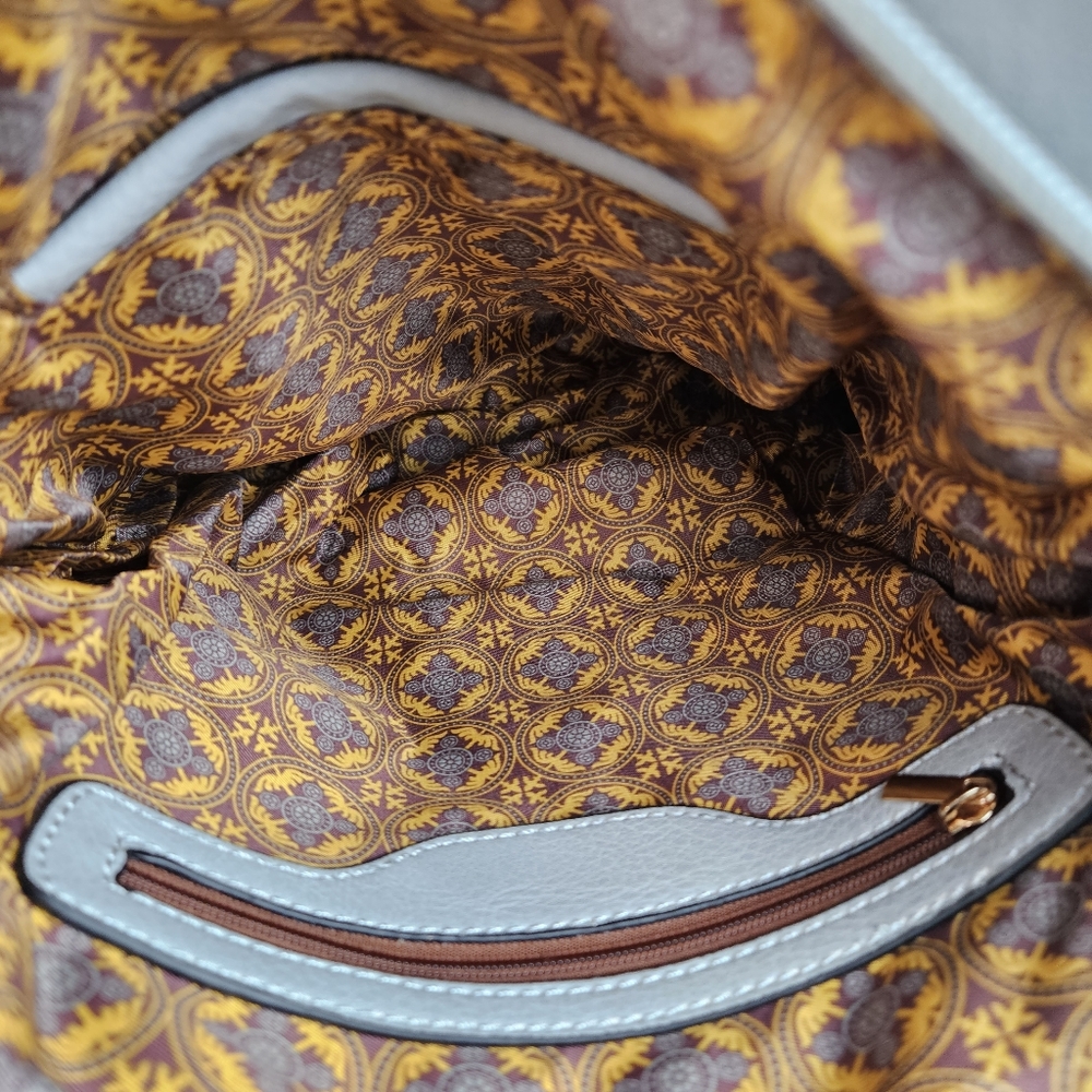 Alyssa light blue gray triple zip pockets crossbody bag - Picture 16 of 16